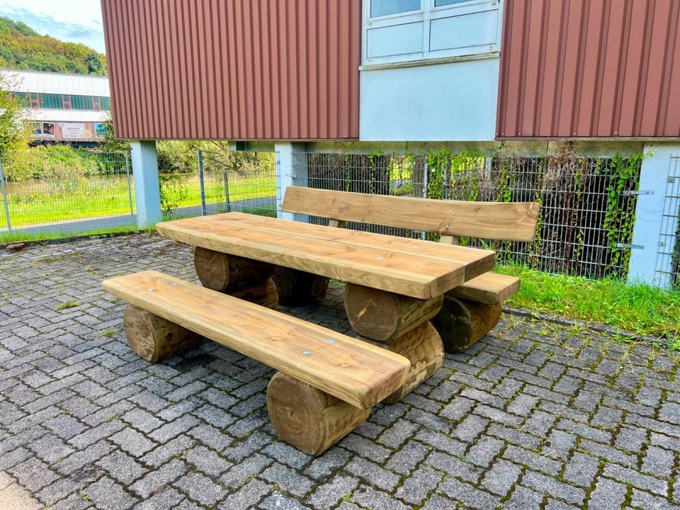Sitzgruppe Gartenmöbel Massivholz Lounge Garten Tisch Bank - KDI in Olsberg