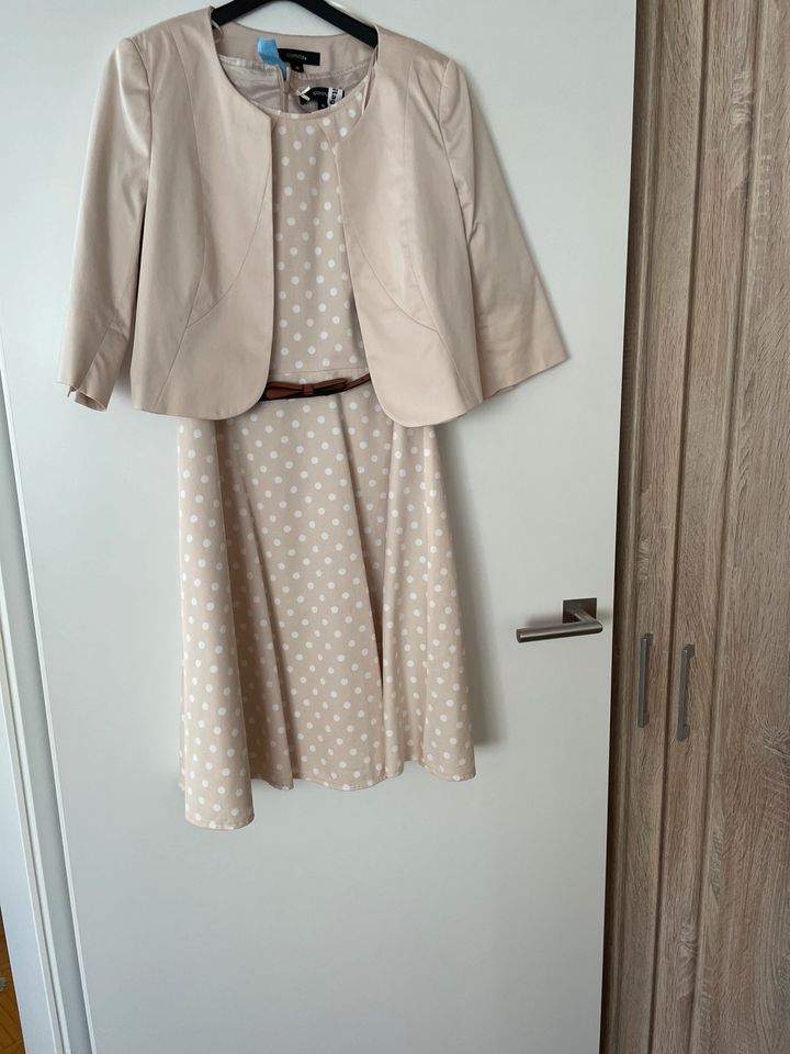 Comma Etuikleid beige/weiß mit Bolero in Kirchentellinsfurt