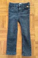 Steiff Jeans schwarz, Gr. 110, dehnbar, sehr gut Nordrhein-Westfalen - Bad Oeynhausen Vorschau