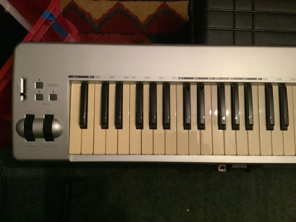M-Audio 88es Midikeyboard Tastatur in Köln