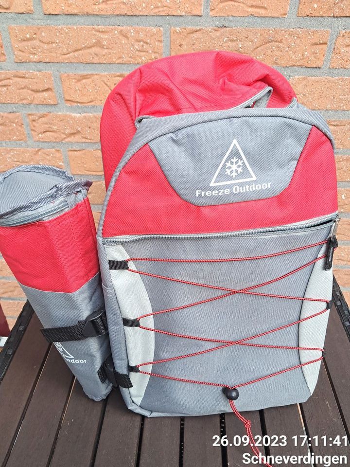 Kühlrucksack mit Flaschenhalterung in Schneverdingen