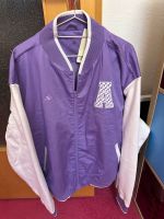 Adidas College Jacke, neu, lila-weiß, Versand inklusive Niedersachsen - Hohnstorf (Elbe) Vorschau