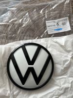 VW-Emblem / Logo Golf 8 (Original) / Nagelneu+unverbaut! Hessen - Eppstein Vorschau