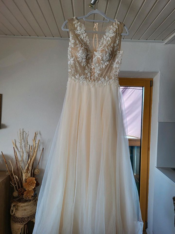 Brautkleid große S/M in Forchheim