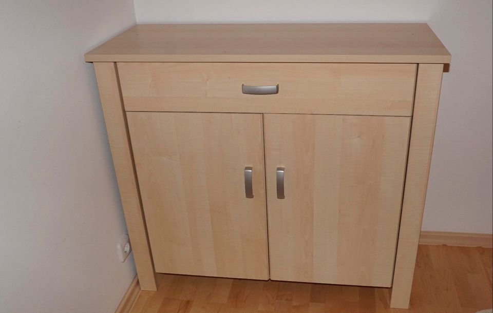 Wickeltisch Wickelschrank Wickelkommode Kommode Schrank in Neu Wulmstorf