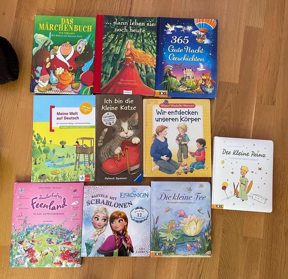 Verschiedene Kinderbücher (mit Puzzelbüchern, Märchensammlungen) in Weinheim