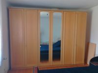 Kleiderschrank Holz massiv 6 Türen mit Spiegel Haushaltsauflösung Niedersachsen - Nienburg (Weser) Vorschau