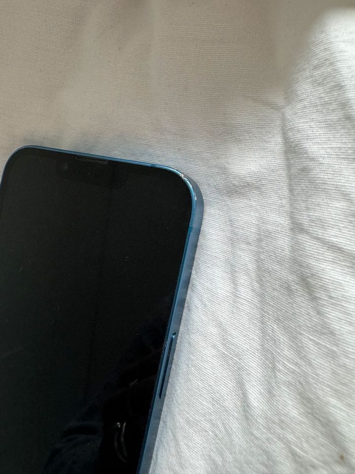 iPhone 13 blau 128GB in Frankfurt am Main
