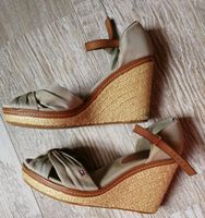 Tommy Hilfiger Wedges Gr. 40 Niedersachsen - Hodenhagen Vorschau