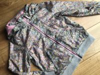 H&M Windjacke Jacke Frühling Sommer Blumen mit Kapuze Gr. 128 Hessen - Mücke Vorschau