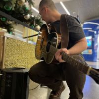 Musikunterricht (Gitarre, Bassgitarre, Ukulele) am Heumarkt Innenstadt - Köln Altstadt Vorschau