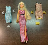 Barbie Disco mit zwei Kleidern, Schuhen und Taschen Leipzig - Möckern Vorschau