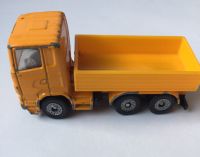 Spielzeugauto Lastwagen LKW orange Modellauto Auto Süd - Niederrad Vorschau