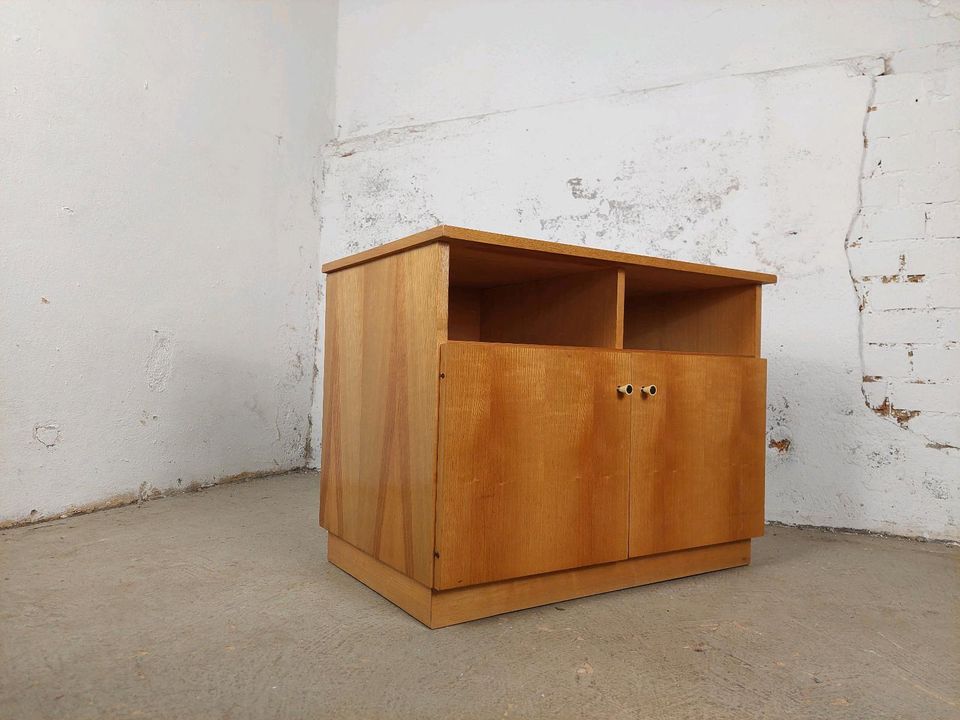 Vintage Kommode Sideboard Holzschrank 60er 70er DDR Retro in Leipzig