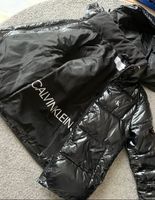 Calvin klein Damen Glänzende Winterjacke Schleswig-Holstein - Bad Segeberg Vorschau