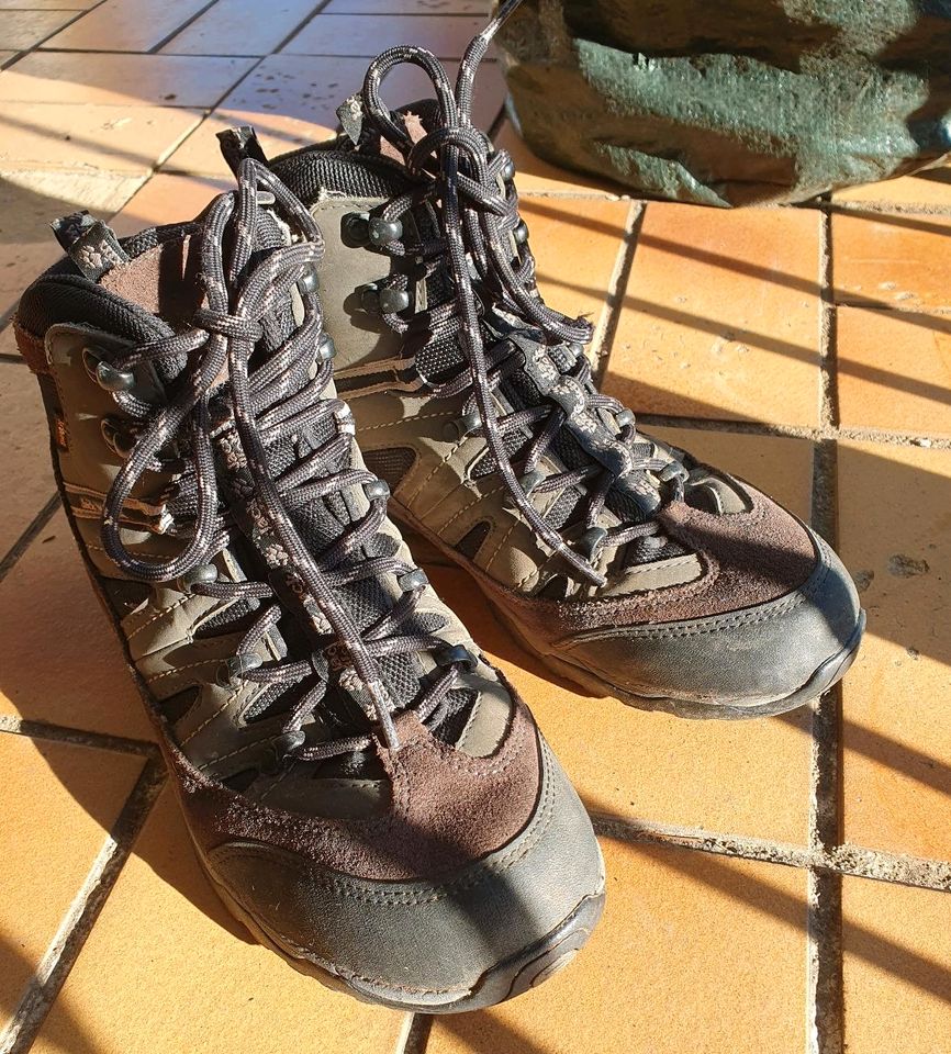 Jack Wolfskin Wanderschuhe, Gr. 41 in Lindlar