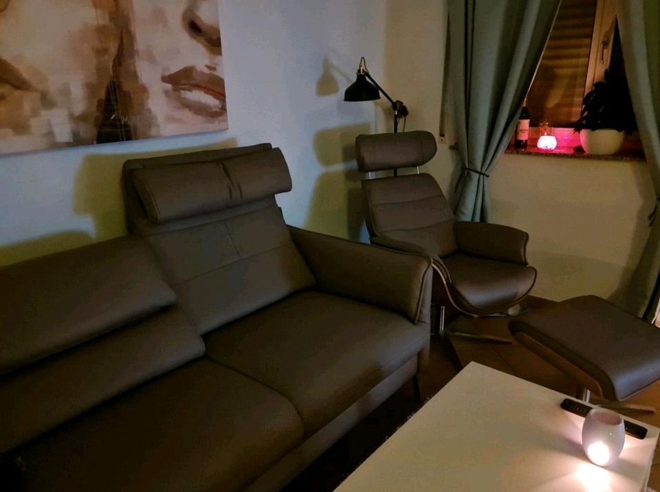Valdera Sofa / Couch mit Sessel div. elektr. Komponenten in Katzenelnbogen