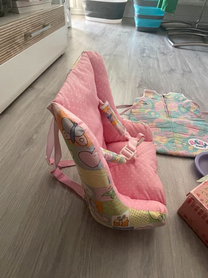 Zapf Baby Born Sitz Schlafsack Kleidung Zubehör in Bremen