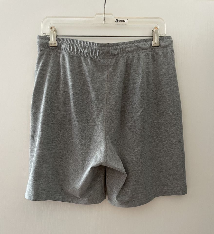 Champion Shorts in Groß-Zimmern