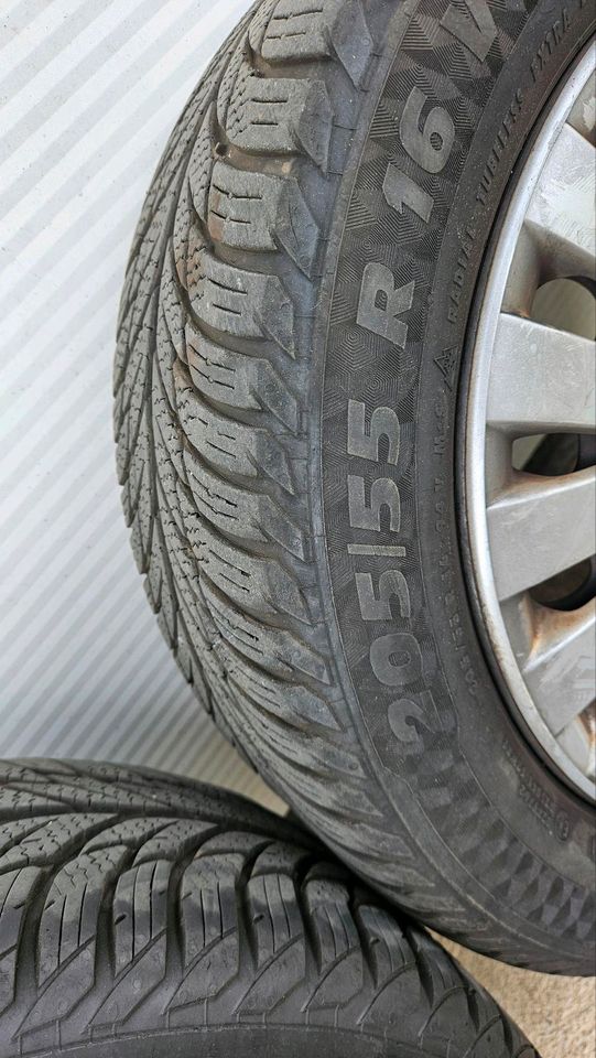 205/55R16  Reifen mit Felgen M+S  Für VW in Halle