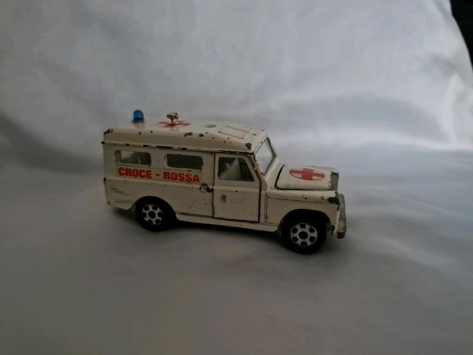 Mebetoys Krankenwagen Land Rover in Hitzacker