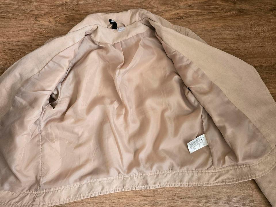 Blazer Bikerjacke leichte Jacke beige Divided H&M Gr. 40 beige in Detmold