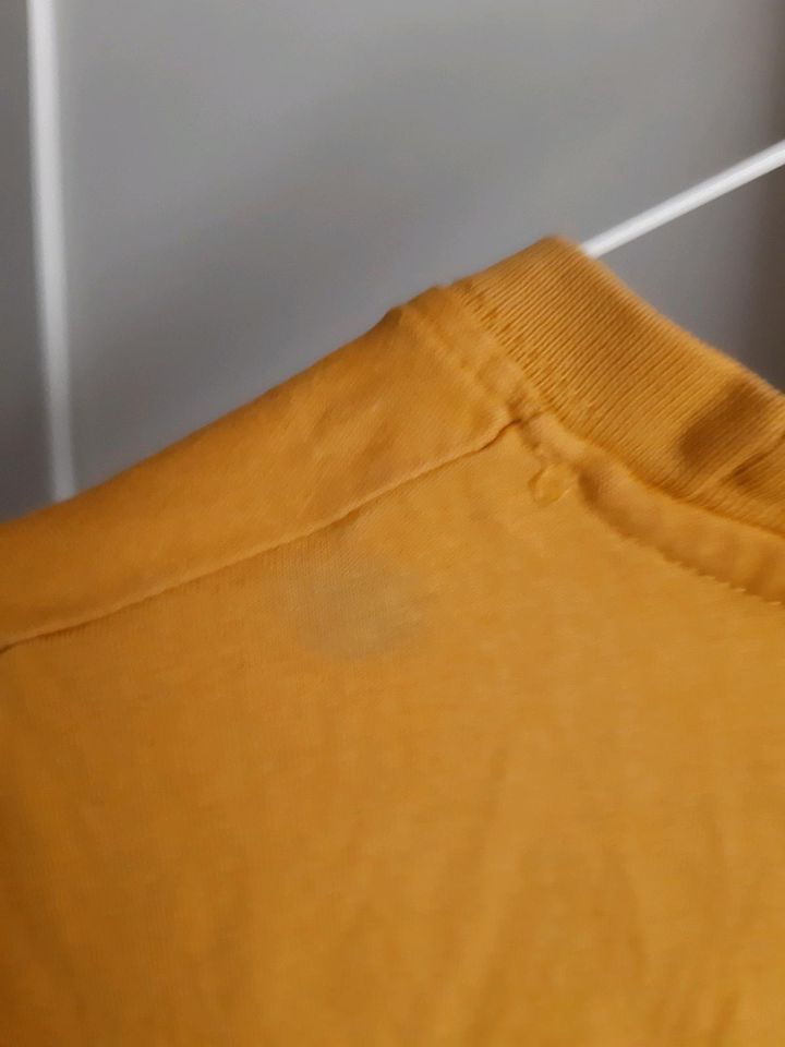 Pull&Bear T-Shirt Orange Weiß Dunkelblau M in Eutin