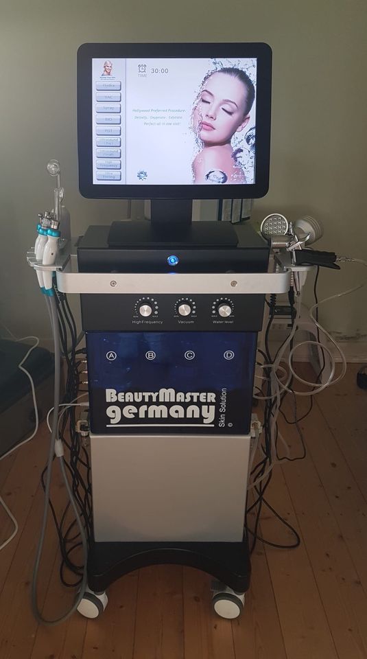 SHR Beautymaster Aqua Facial in Duisburg