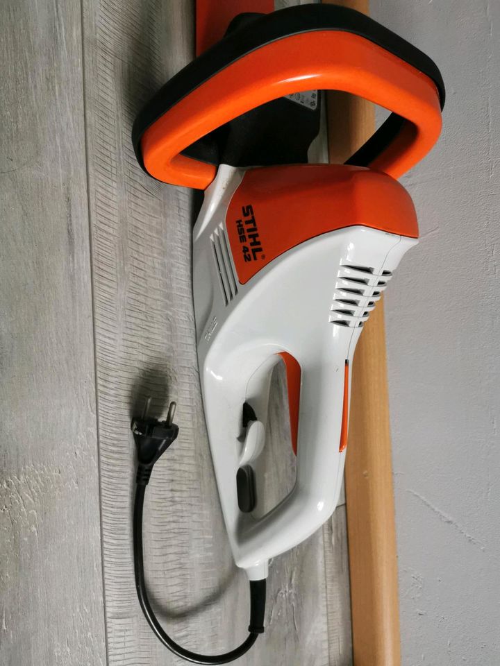 Stihl HSE 42 Heckenschere in Bergneustadt