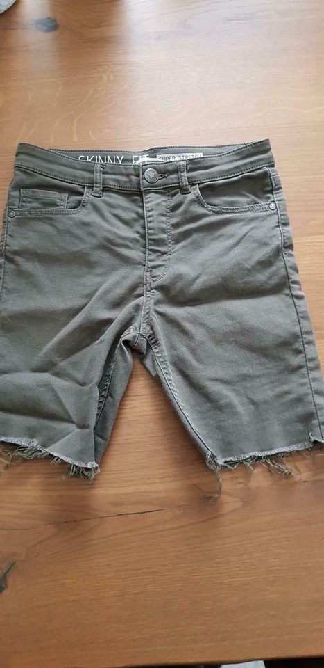 Shorts von h&m in Teublitz