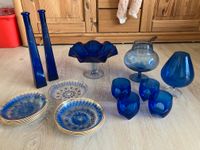 Blaue Stunde diverse Glasteile in Blau Vasen Gläser Schale etc Brandenburg - Neuenhagen Vorschau