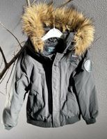 Woolrich Parka in grau, Größe 110 Düsseldorf - Friedrichstadt Vorschau