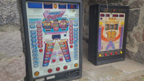 Spielautomaten zwei  geldspielautomat löwenplay Jacky super in Regensburg