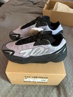 adidas Yeezy Boost 700 MNVN ‘Geode’ Berlin - Wilmersdorf Vorschau