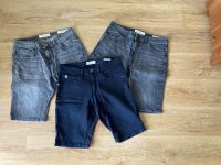 Tom Tailor kurze Hosen Jeans S dunkelblau/schwarz Set 3 Stück. Bayern - Bayreuth Vorschau