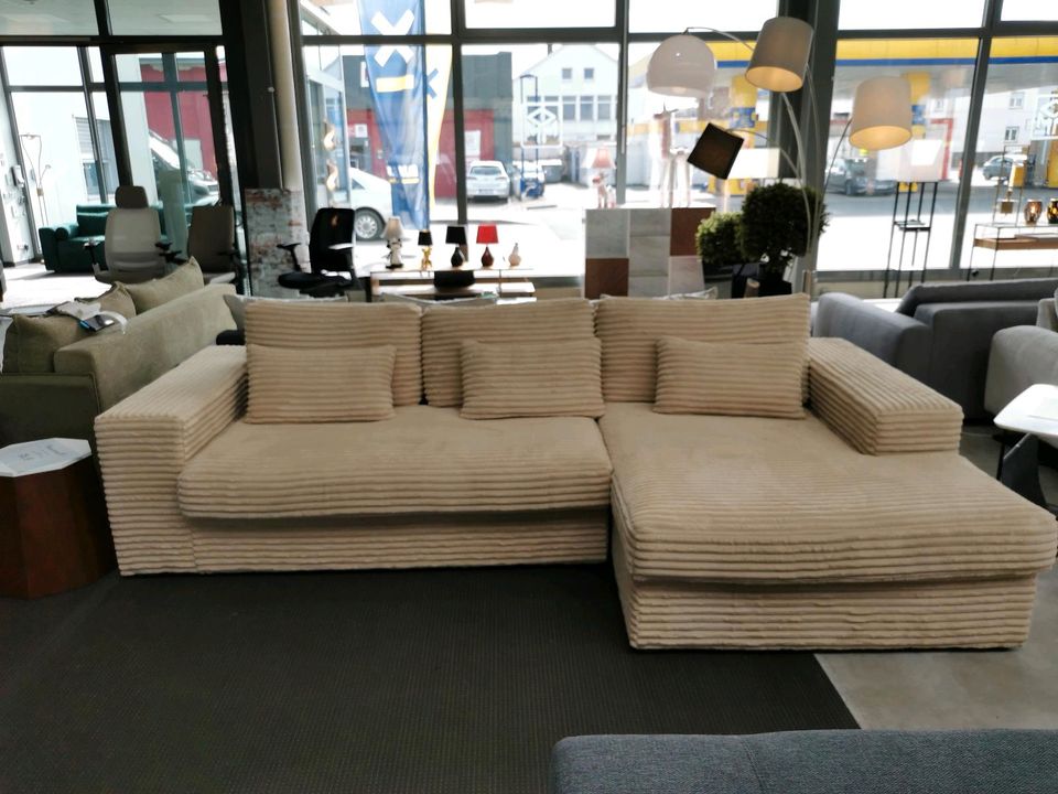 Design Ecksofa Eckcouch MOM Menden in Menden