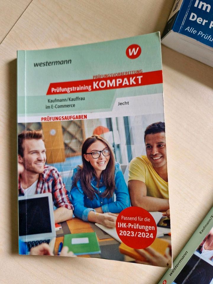 Kaufmann/Kauffrau im E-Commerce Prüfungstrainer komplett AP1  & 2 in Büren