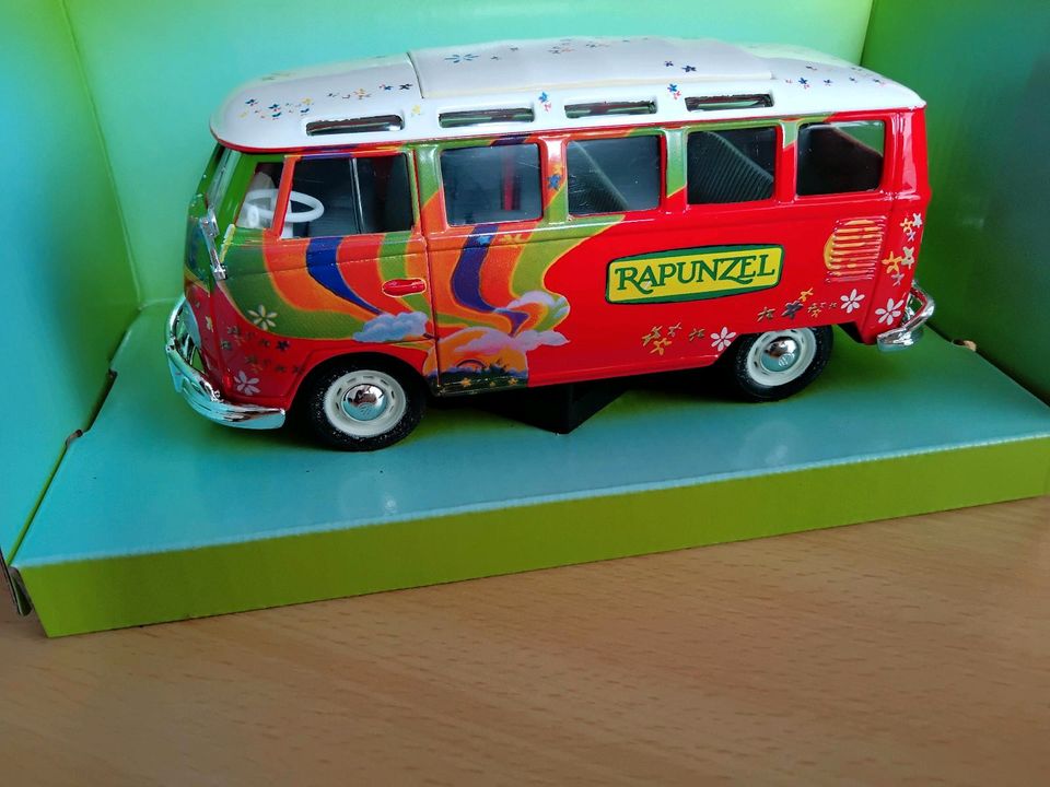 VW T1 Samba 1974 Maisto 30 Jahre RAPUNZEL (2004) 1:25 in Karlsbad