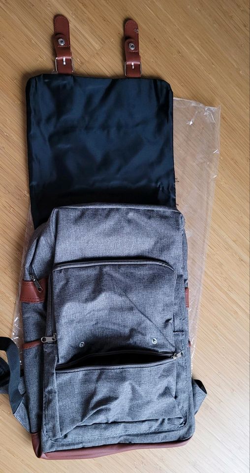 Rucksack nagelneu, grau in Oftersheim