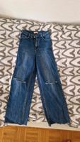 Jeans mit Rissen an den Knien und hoher Taille. größe S Köln - Ossendorf Vorschau