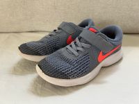 Nike Sportschuhe Größe 32 Hannover - Kirchrode-Bemerode-Wülferode Vorschau