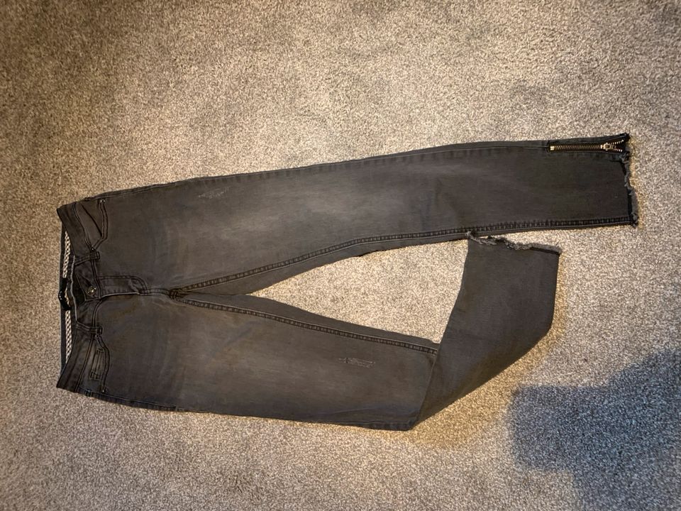 Zero Jeans Hose Gr. 36 schwarz in Heiden