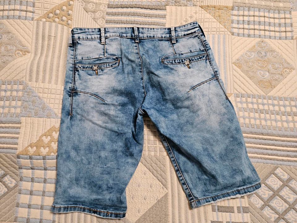 Shorts, Jeans usw Gr.M oder 30/30 in Solingen