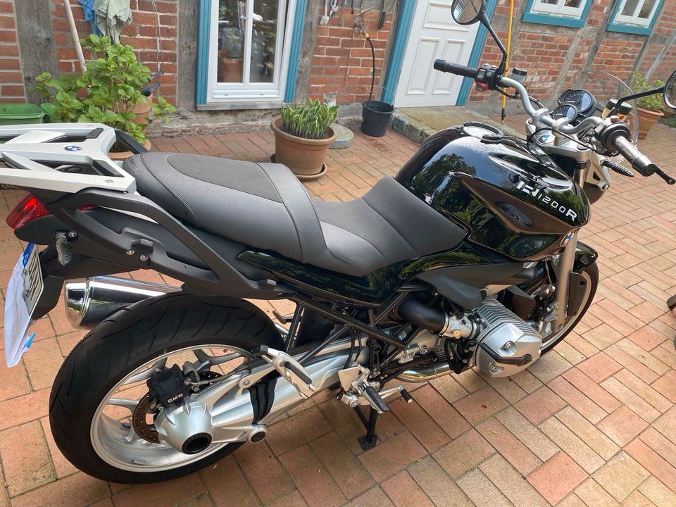 BMW R1200R in Küsten