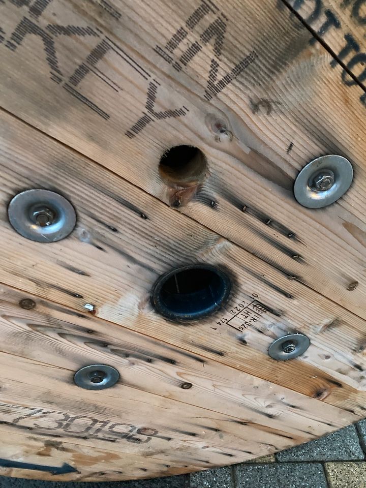 Kabeltrommel Gartentisch 50 mm dickes Holz Rund Tisch Platte in Bad Langensalza