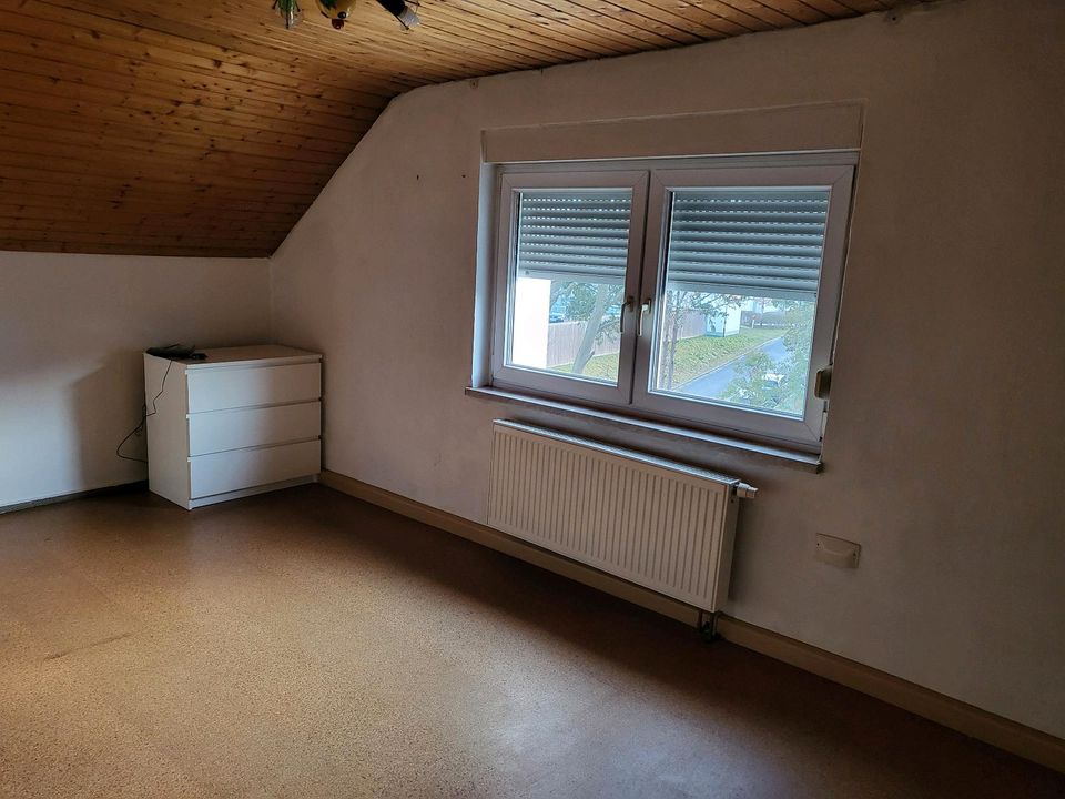 Teilmöbliert 2 Zimmer- DG-Wohnung, 50qm, TOP Lage in Pegnitz