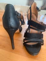 High Heels schwarz, H&M- Größe 39-super Zustand Sachsen - Schkeuditz Vorschau