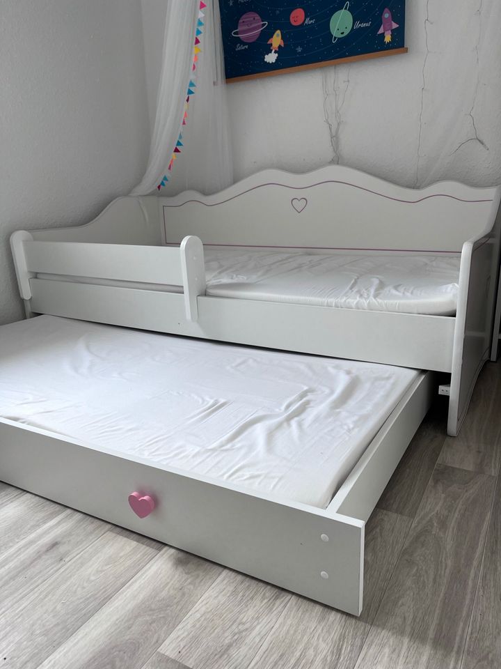 Kinderbett für kleine Prinzessinnen, 80 x 160 cm, ausziehbar in Bad Langensalza