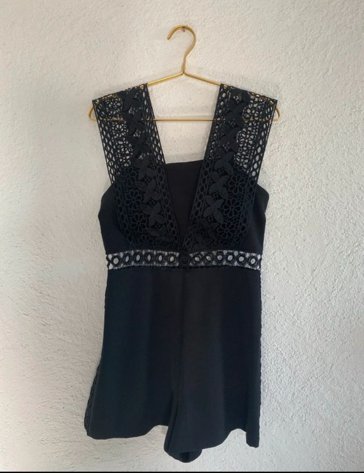 Jumpsuit von Guess in Hammelburg