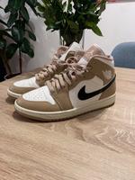 Air Jordan 1 - Gr. 39 - Beige Weiß Schwarz Rheinland-Pfalz - Ludwigshafen Vorschau